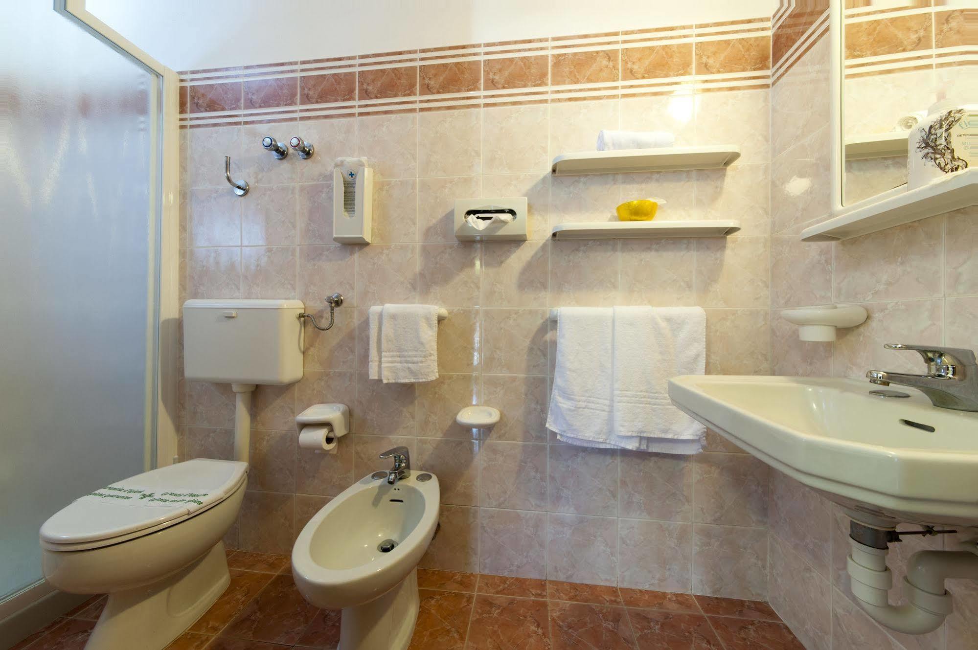 Hotel La Palma Sant'Angelo  エクステリア 写真