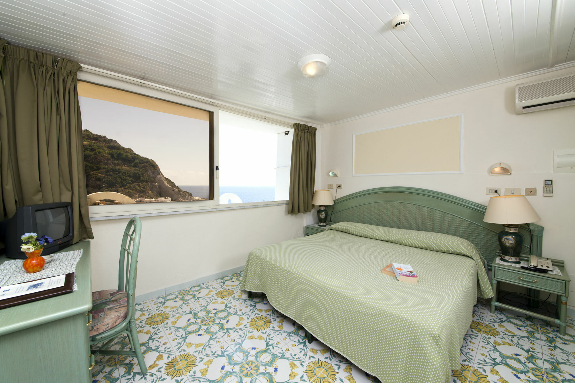 Hotel La Palma Sant'Angelo  エクステリア 写真